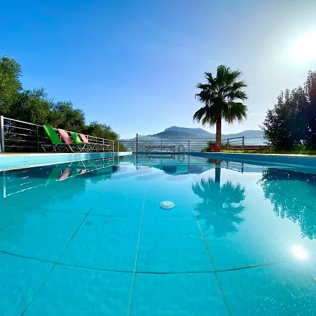 Seaview With Shared Pool, Almyrida Apartment *
